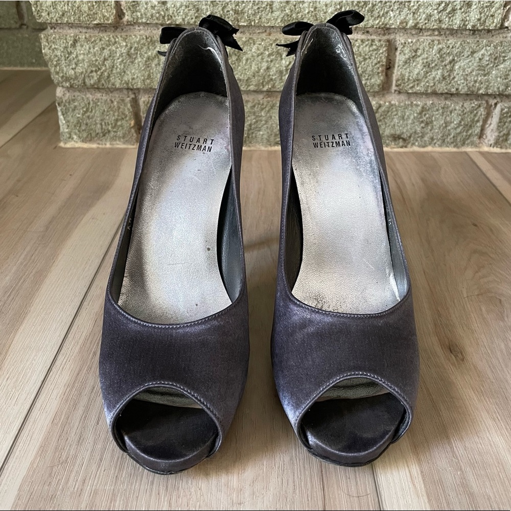 Stuart Weitzman peep toe heels, size 10